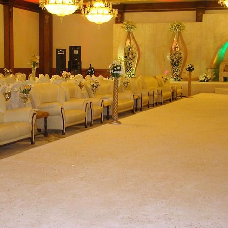 The Convention Center & Royal Suites Hotel Kuveyt Dış mekan fotoğraf