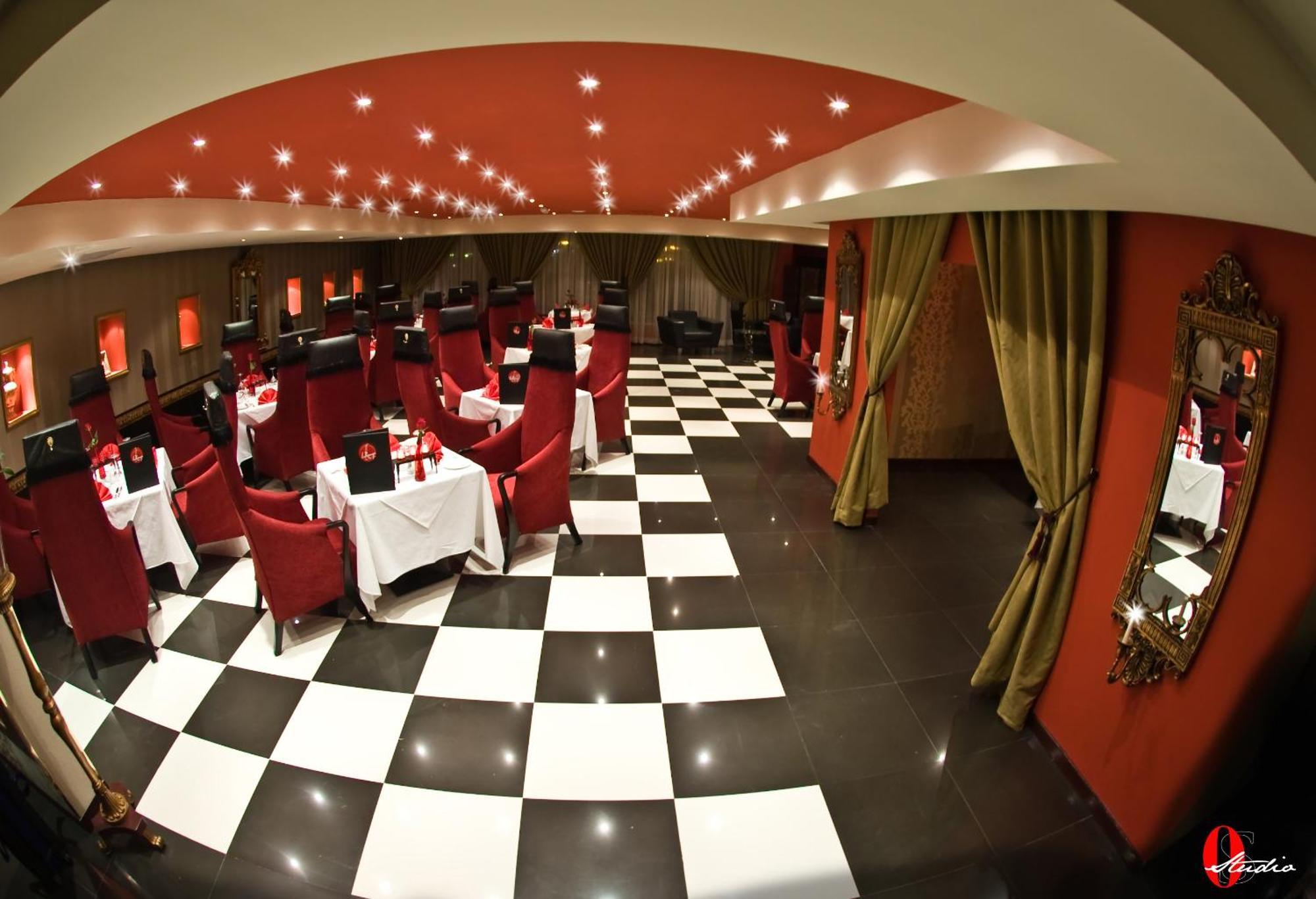 The Convention Center & Royal Suites Hotel Kuveyt Dış mekan fotoğraf
