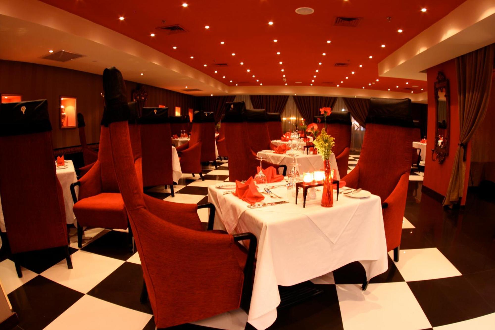 The Convention Center & Royal Suites Hotel Kuveyt Dış mekan fotoğraf